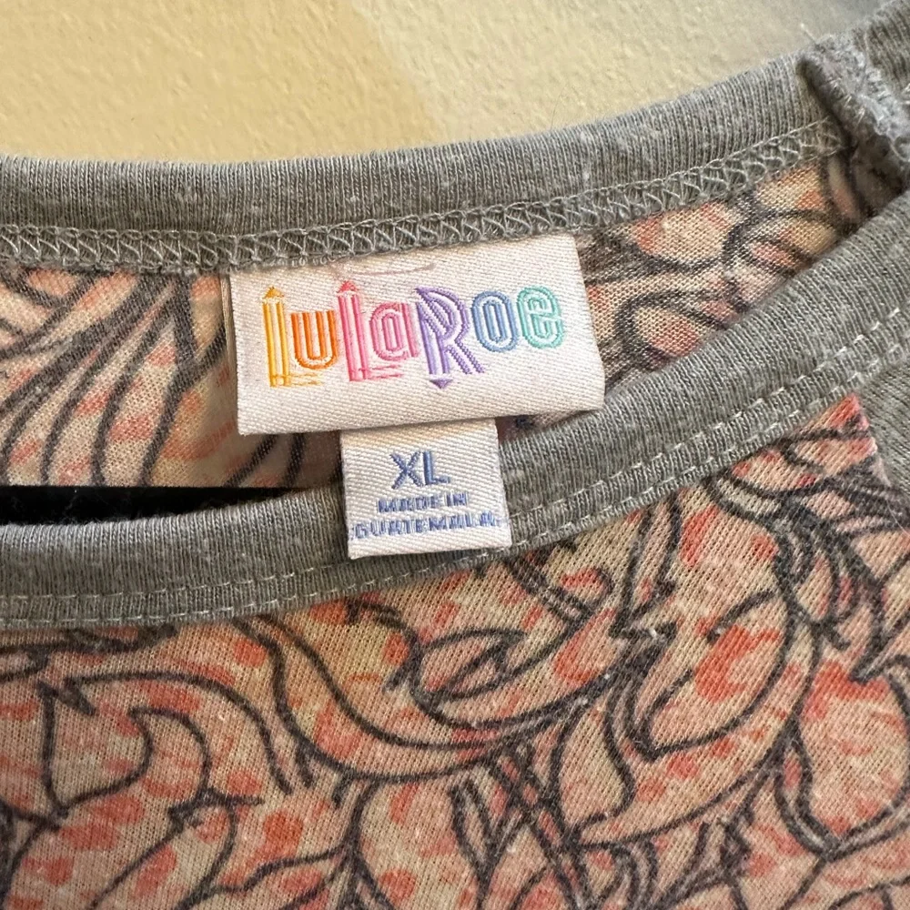 Lularoe Randy Top - Picture 2 of 2